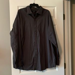 2XLT Mens Stretch Synrgy casual button down shirt.